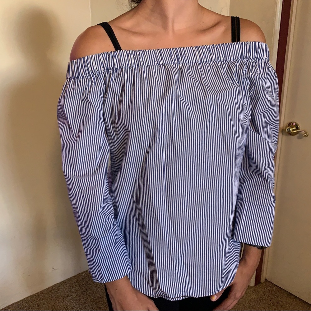 BLUE WHITE STRIPE BLOUSE MID LENGTH SLEEVES